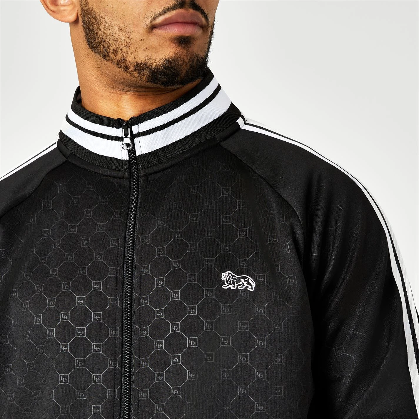 Lonsdale Gentlemen Mono Logo Tracksuit 4 Lonsdale Gentlemen Mono Logo Tracksuit - Image 4